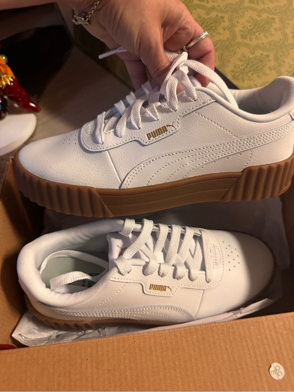 PUMA Women’s White Platform Sneaker with Gum Sole NWT Size 8